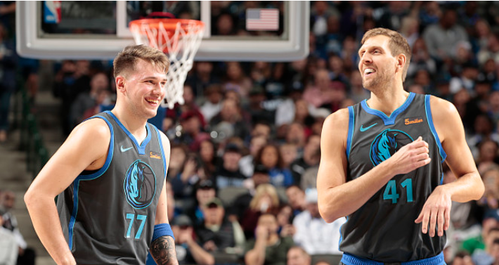 详细阅读:关于莱比锡训练开放日;今晨防线松动引欢呼;全明星赛在即;赛程密集仍需轮换的信息-雷竞技体育网站 关于莱比锡训练开放日;今晨防线松动引欢呼;全明星赛在即;赛程密集仍需轮换的信息-雷竞技体育网站