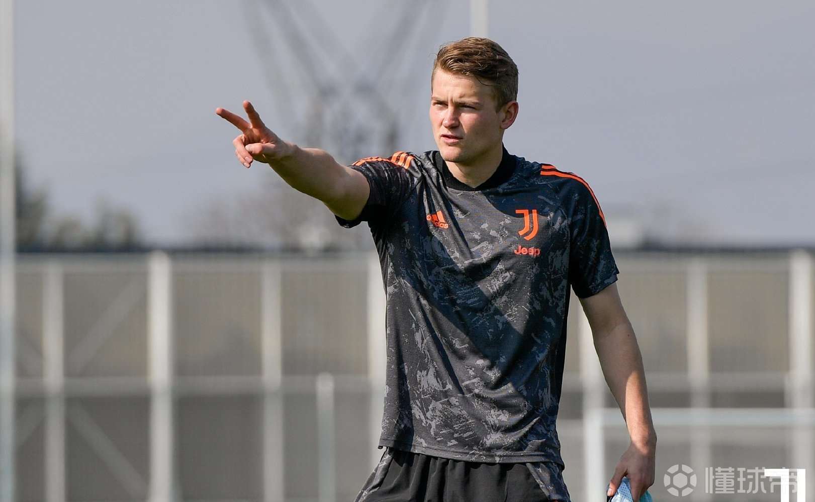 国际比赛日体能课后,波尔图更衣室发声备战欧冠,态度坚定,身体对抗强度拉满的简单介绍-雷竞技网页版